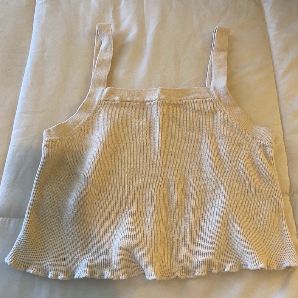 Ribbed lettuce trim crop tank